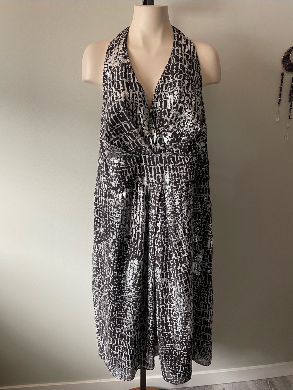 Donna Ricco Metallic Abstract Print Halter Cocktail Dress Plus Size 20W